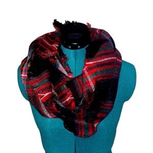 ❗️BOGO Christmas infinity scarf! Like new! Never worn!